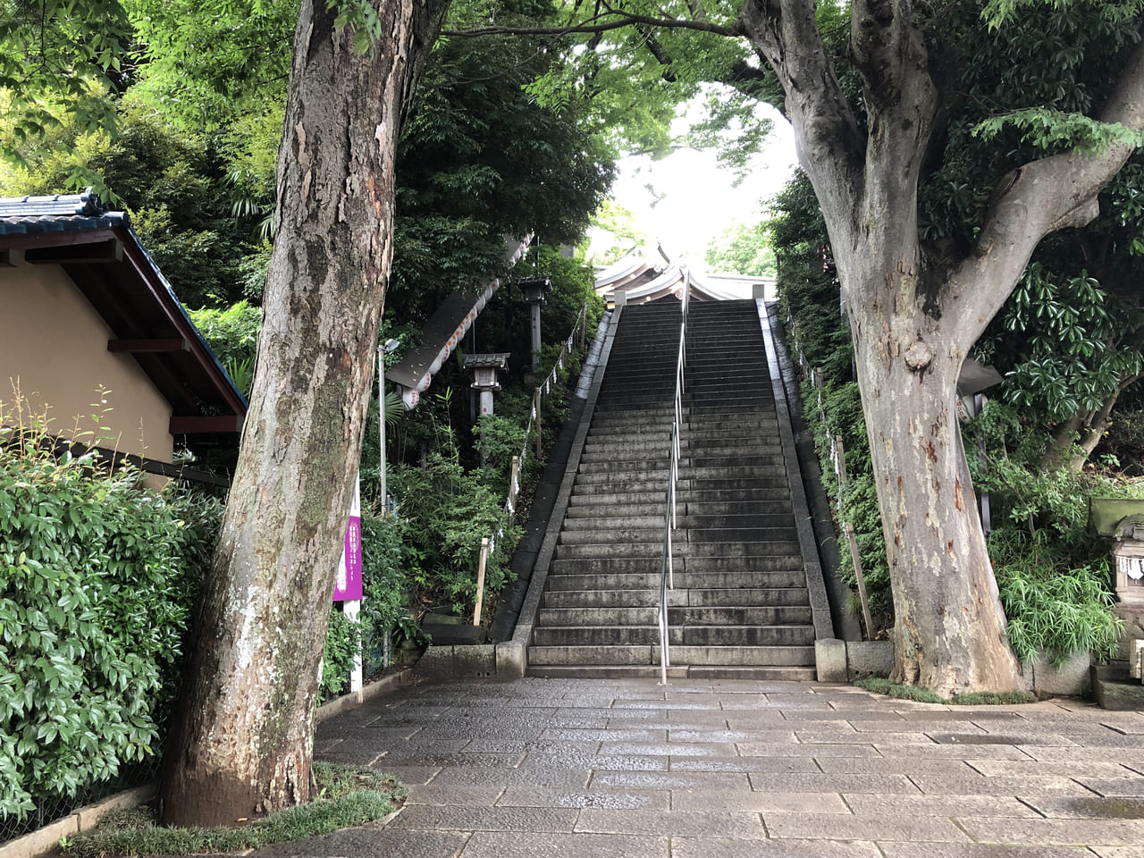 検見川神社の石階段