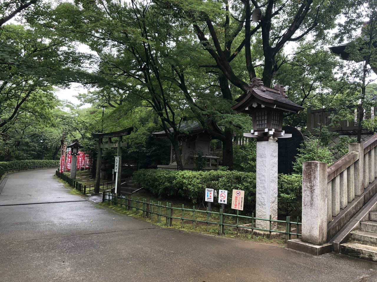 稲毛浅間神社の中