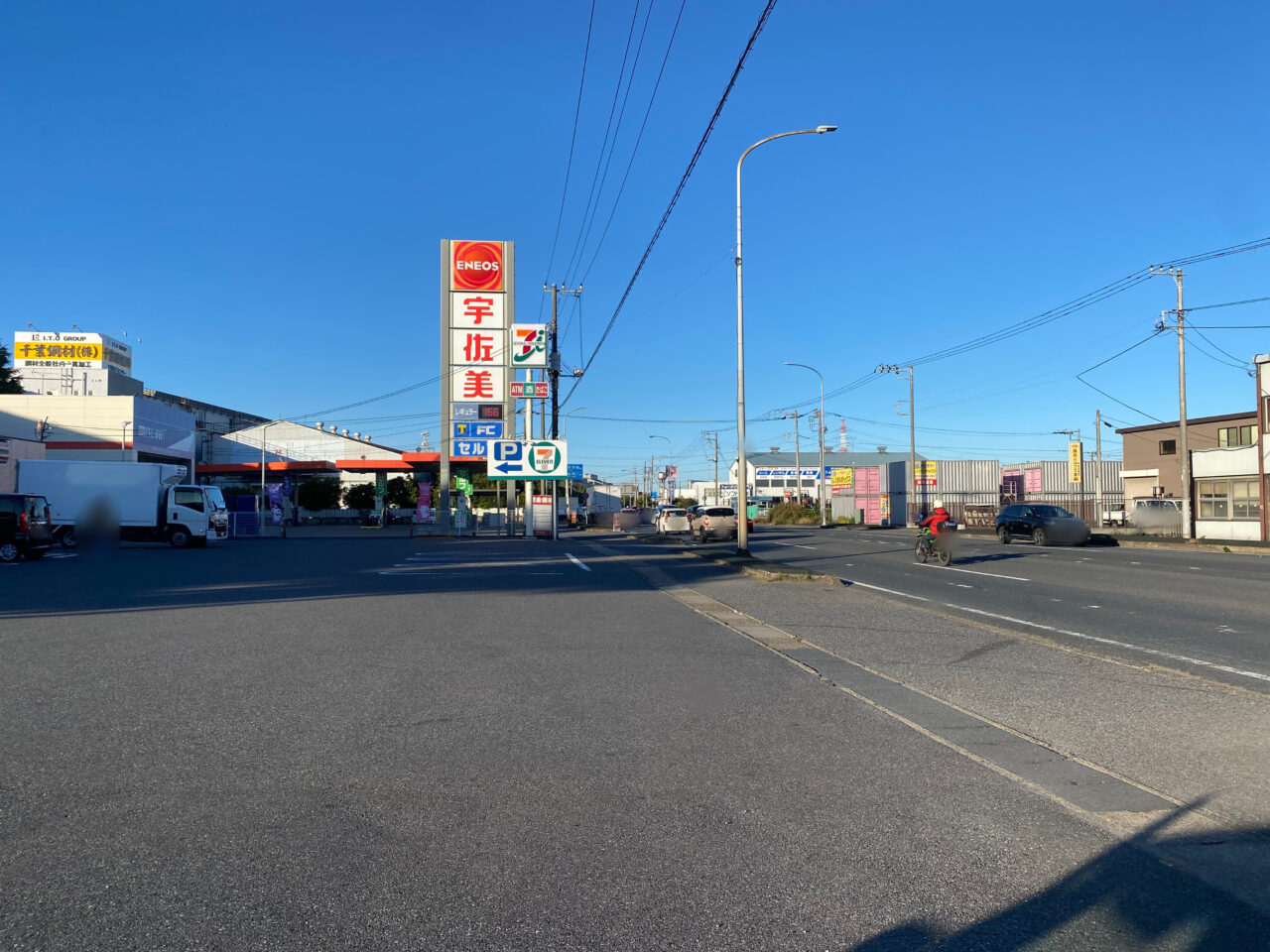 ジョイフル本田千葉浜野店道路沿い