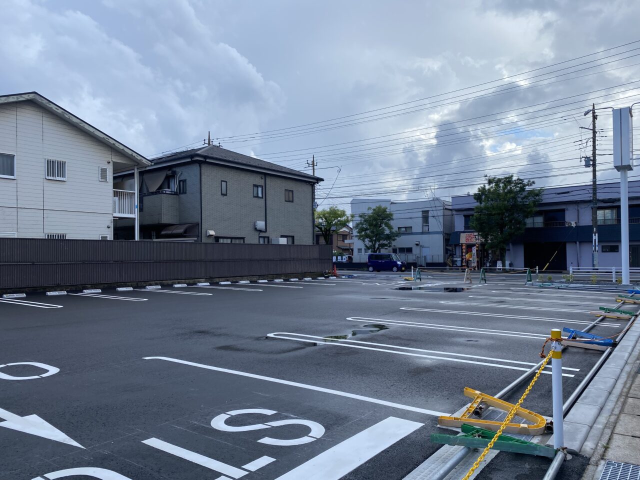 クスリのアオキ　駐車場